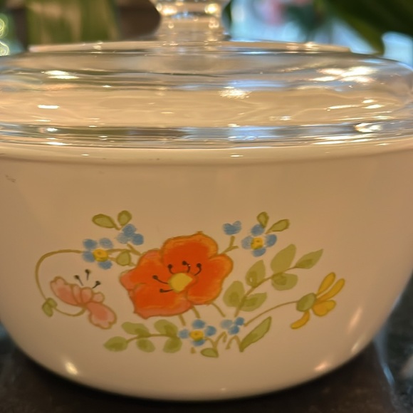 "Wildflower" - 1.5 Pint Menuette Pan with Lid (Corelle) by CORNING - Picture 2 of 10